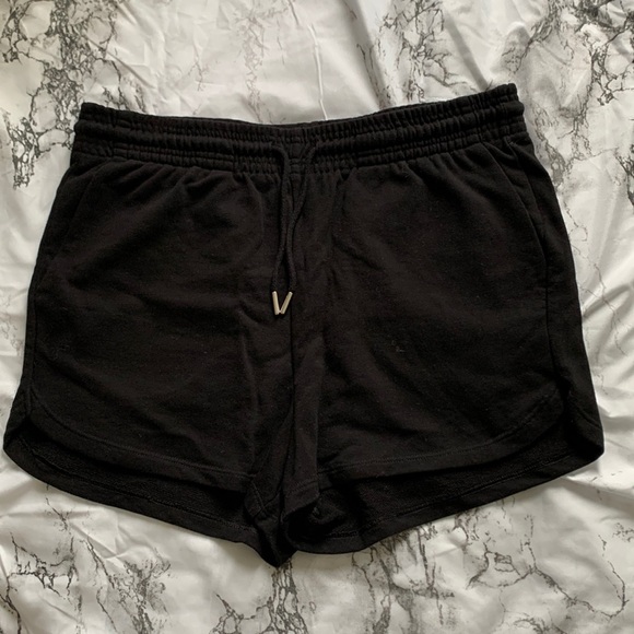 H&M Shorts - Picture 1 of 2